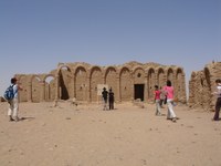 Exkursion Ägypten 2010 El-Bagawat Gruppe.JPG