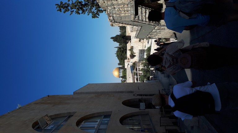 Exkursion Israel 2019 Blick auf Tempelberg, Gruppe.jpg