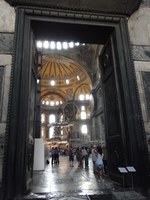 Exkursion Istanbul 2013 Eingang Hagia Sophia.JPG
