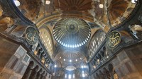 Hagia Sophia innen.jpeg