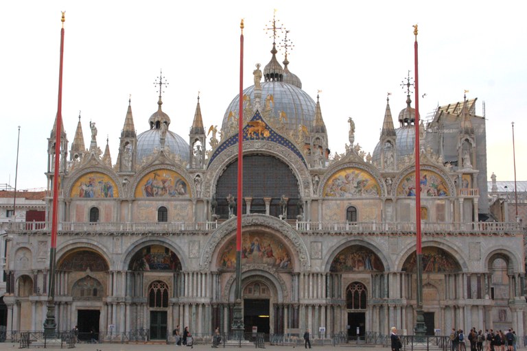 Die Krypta von San Marco in Venedig