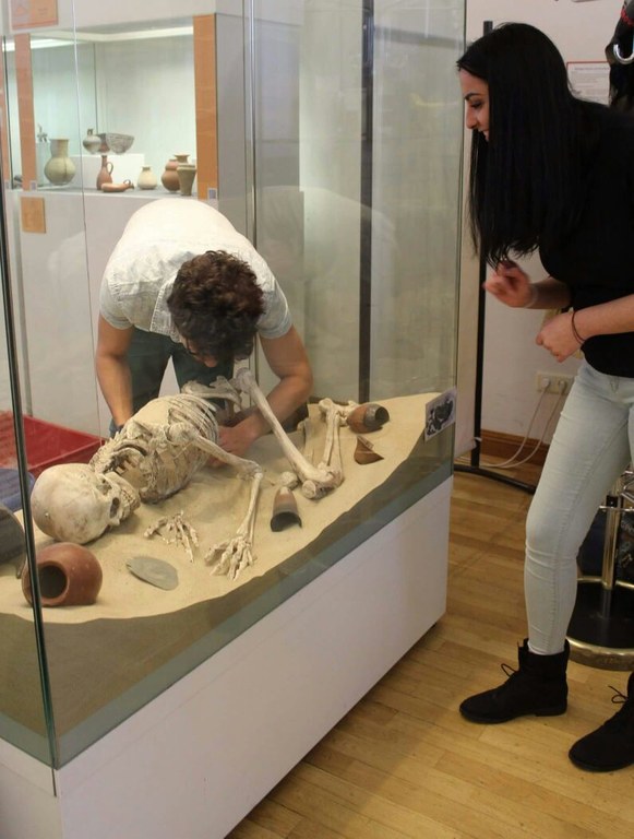 Arbeit an Vitrine