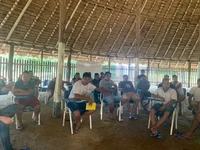 Reunión inicial en comunidade Jatapuzinho, Brasil.