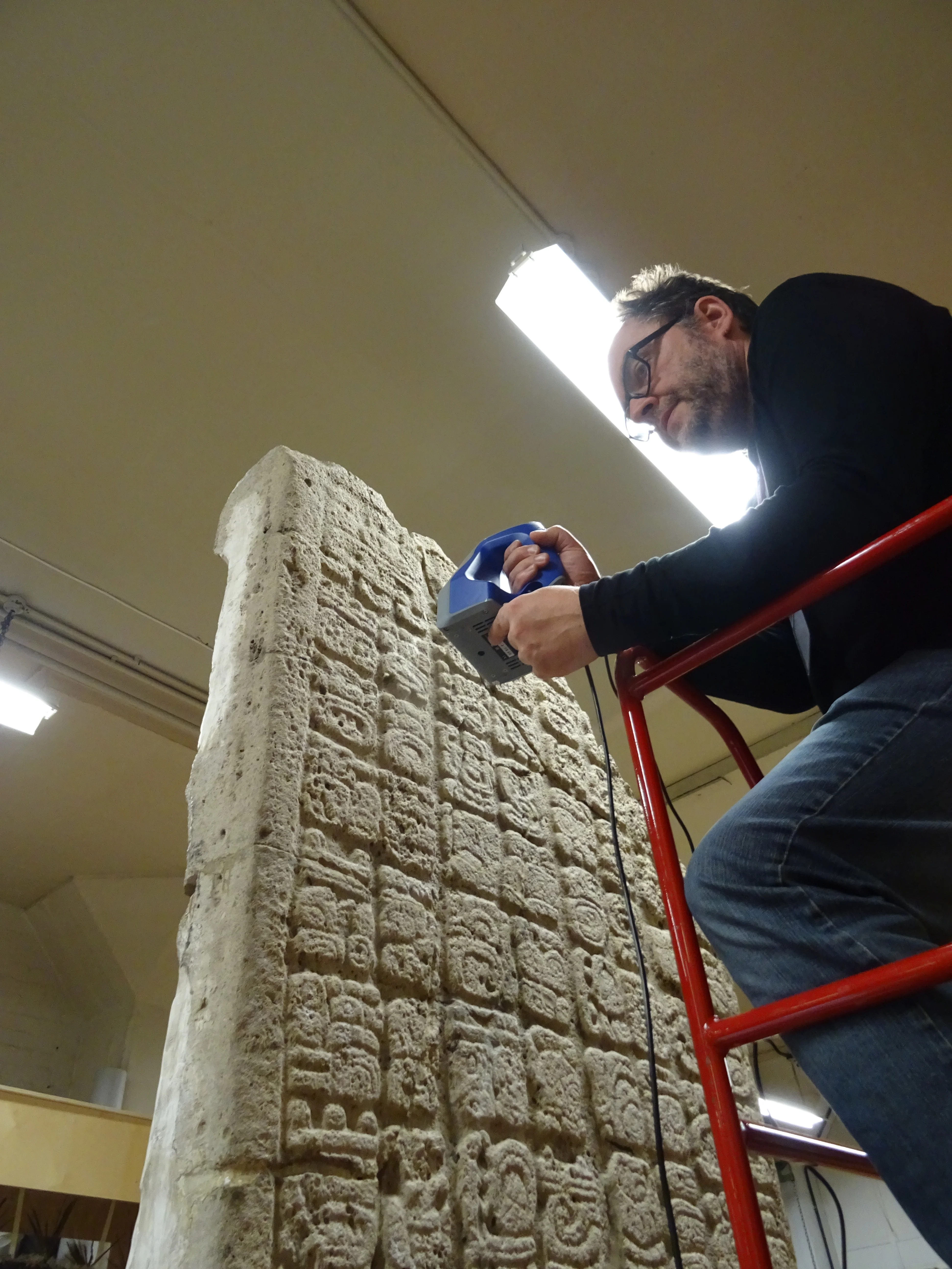 3D Scanning einer Stele im Britischen Museum