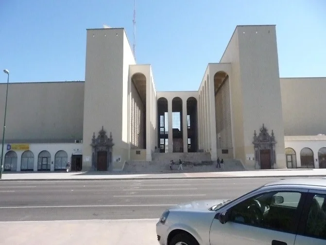 Universitätsbibliothek und Museum Hermosillo.jpg