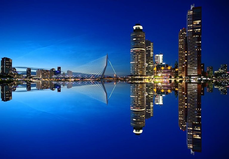 rotterdam-skyline-architecture-netherlands_piqsels.jpg
