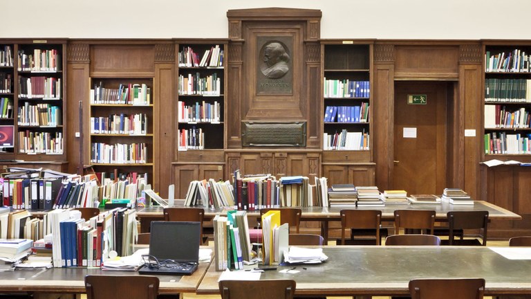 Bibliothek Abb 1
