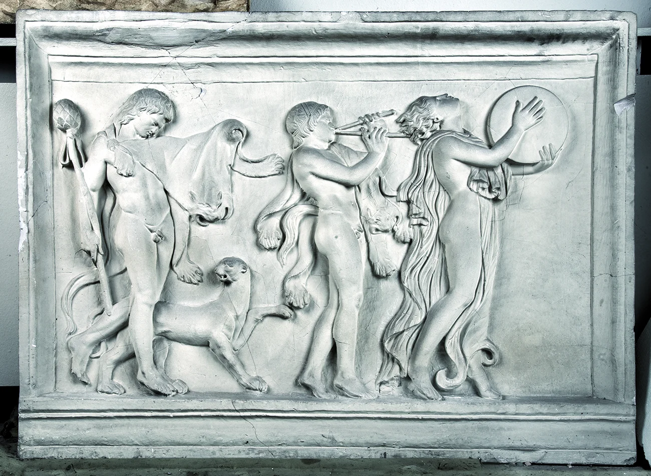 Relief tanzender Umzug