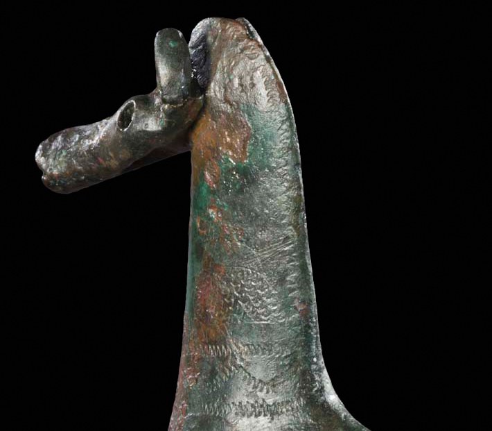 Bronzepferdchen zugeschnitten