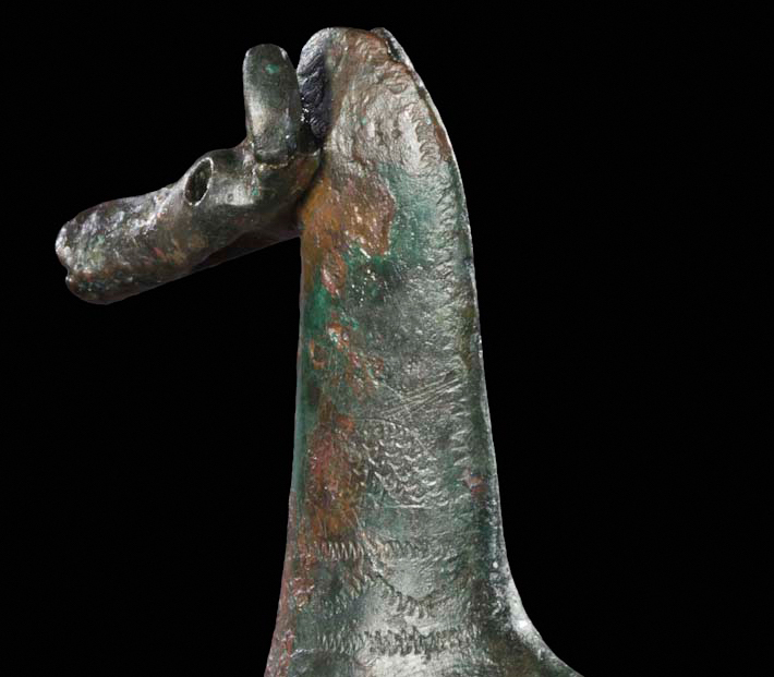 Bronzepferdchen zugeschnitten